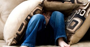 如何发现儿童抑郁症的警告信号